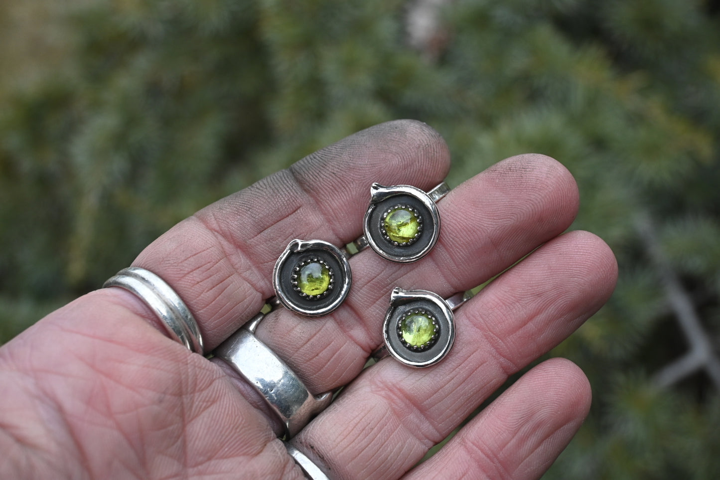 Peridot Snake Rib Ring