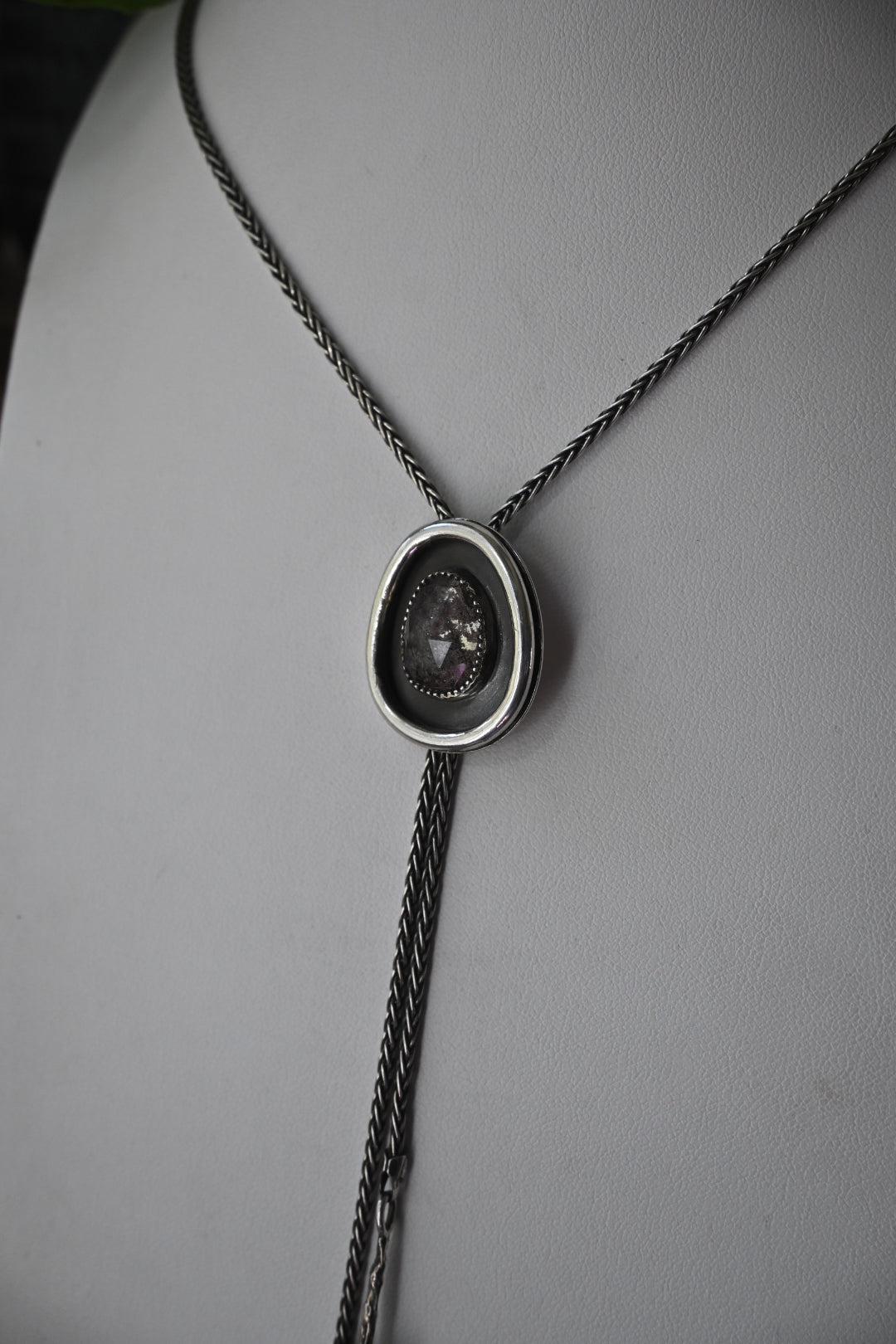 Garden Quartz Bolo Tie