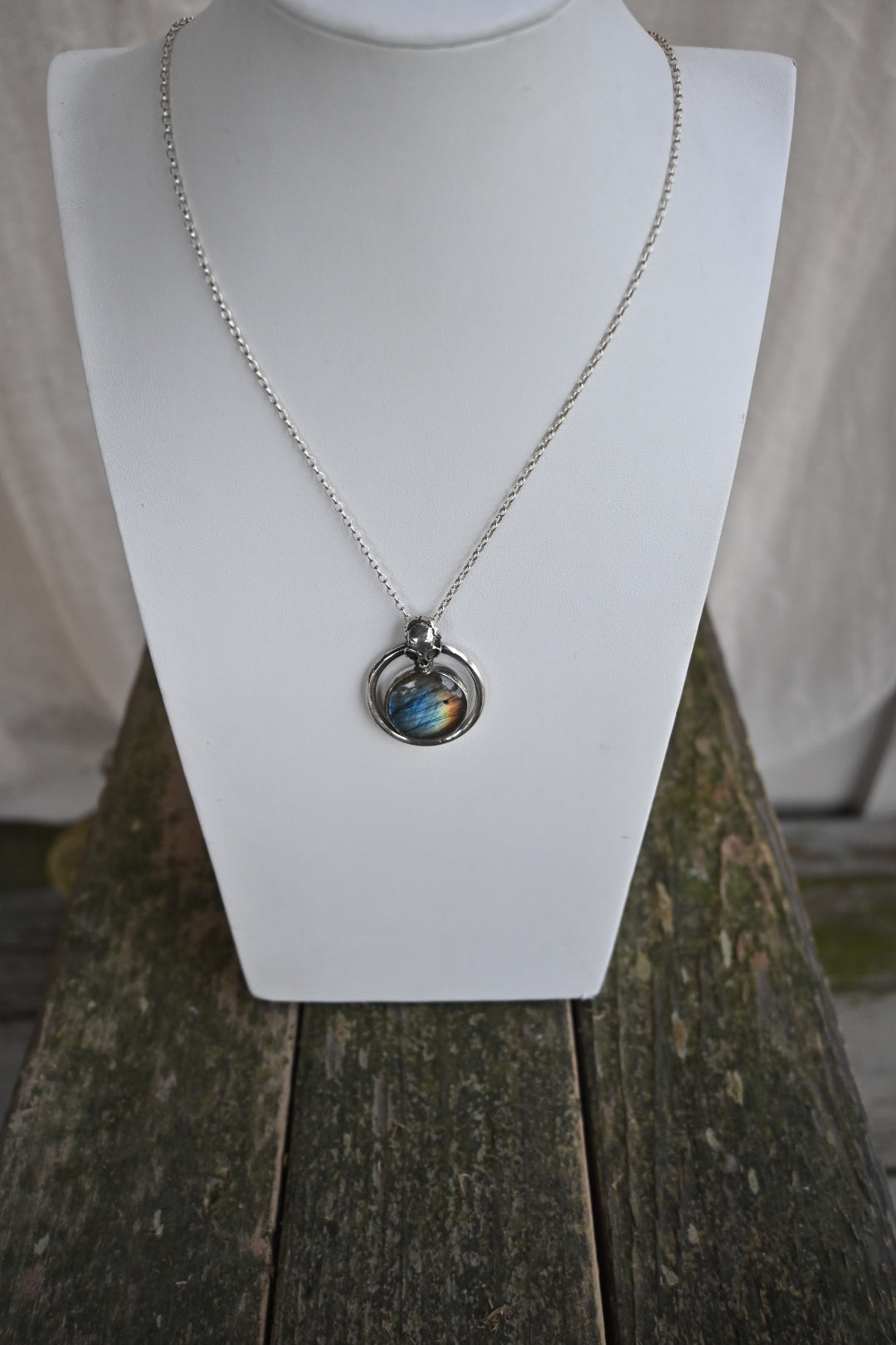 Dark Horizon Necklace