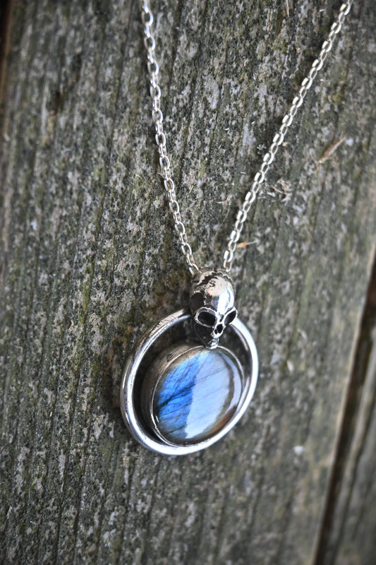 Dark Horizon Necklace