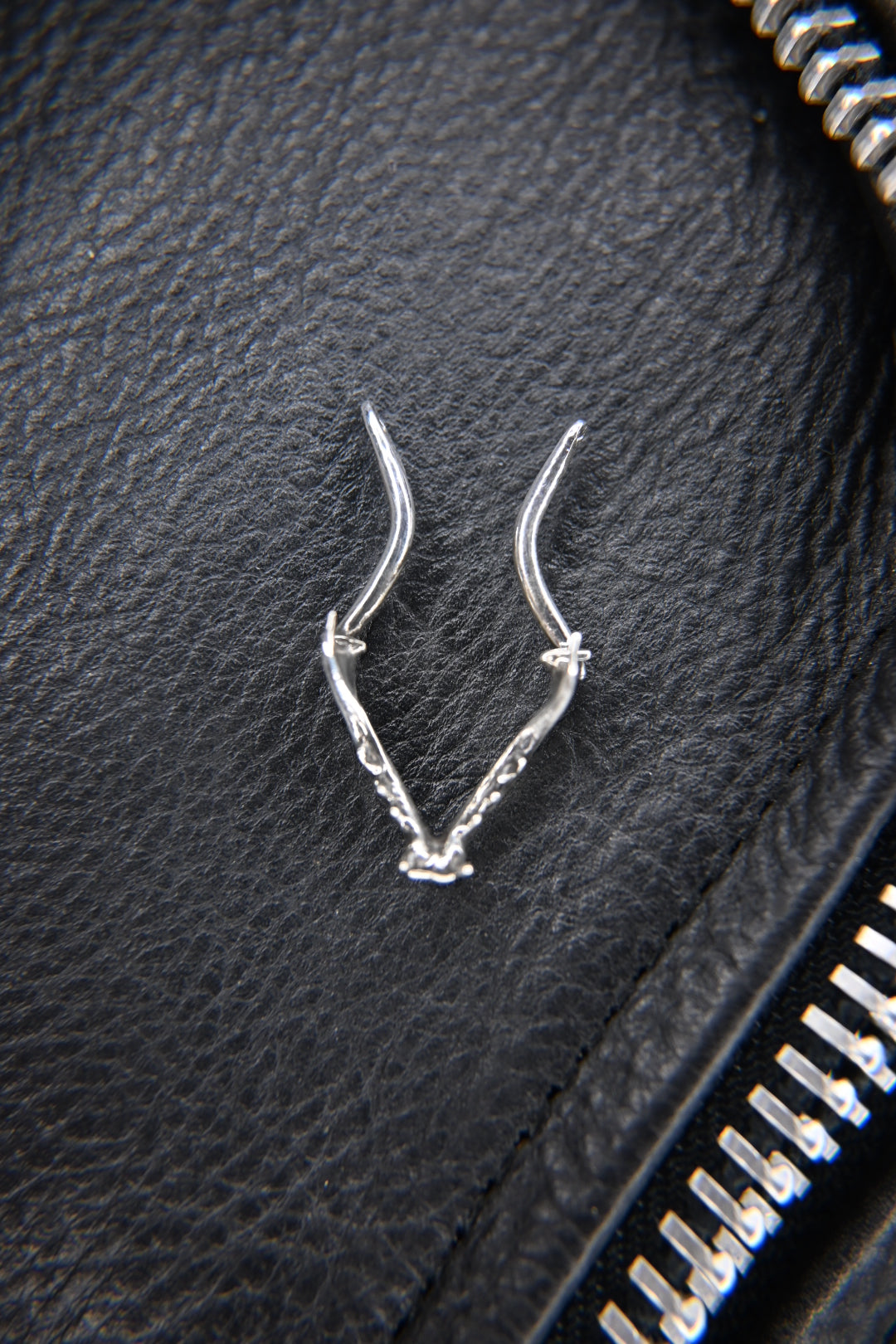 Mandible Ring Holder Necklace *preorder*